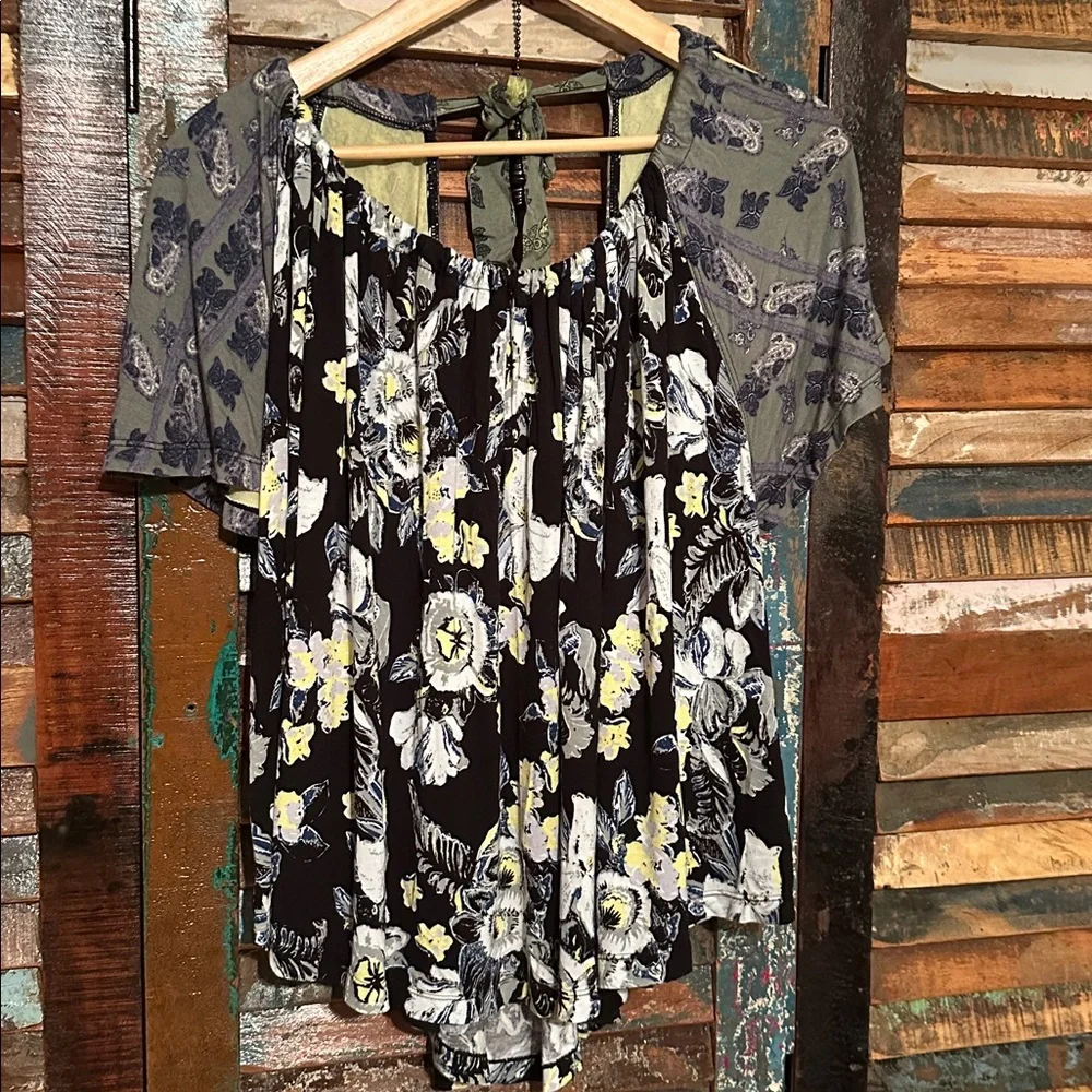 Free People Floral Cold Shoulder Blouse - Black and Green Boho Top size large